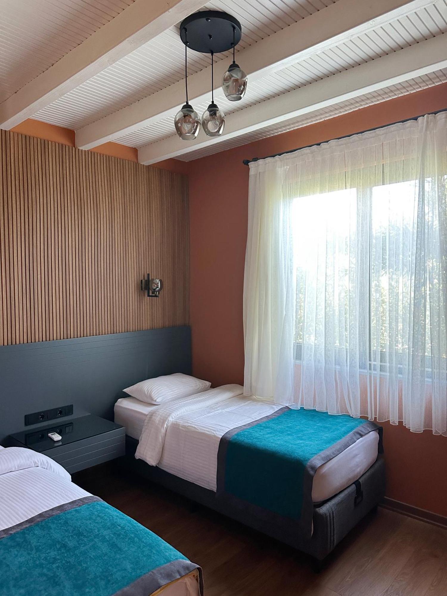 Azur Hotel Çıralı Exteriör bild